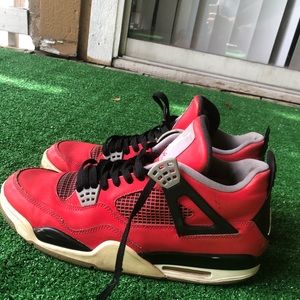 Jordan toro 4s
